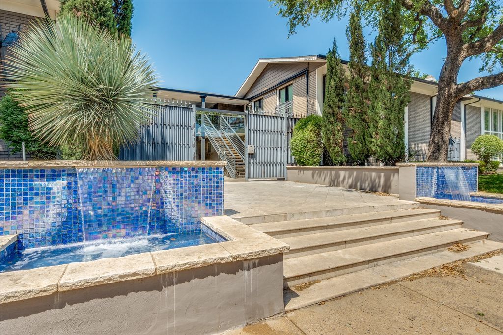 10211 Regal Oaks Drive 120, Dallas, TX 75230