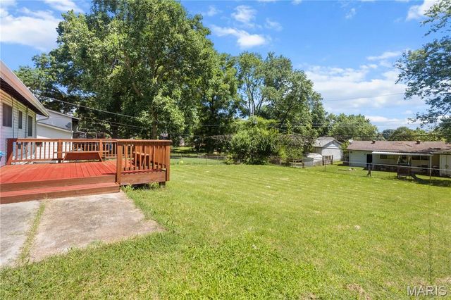 2500 Wesglen Estates Drive, Maryland Heights, MO 63043