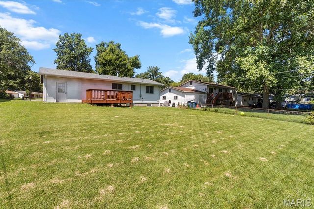 2500 Wesglen Estates Drive, Maryland Heights, MO 63043