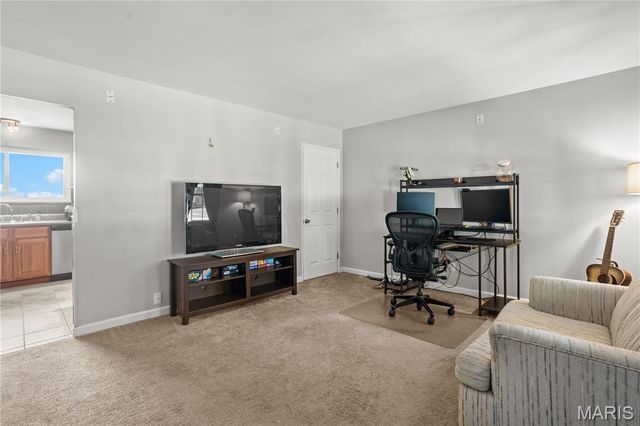 2500 Wesglen Estates Drive, Maryland Heights, MO 63043