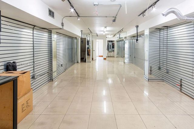 7480 NW 52nd Street, Miami, FL 33166