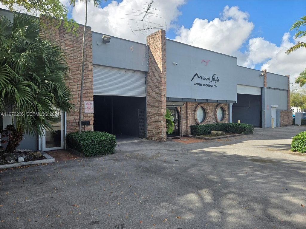 7480 NW 52nd Street, Miami, FL 33166