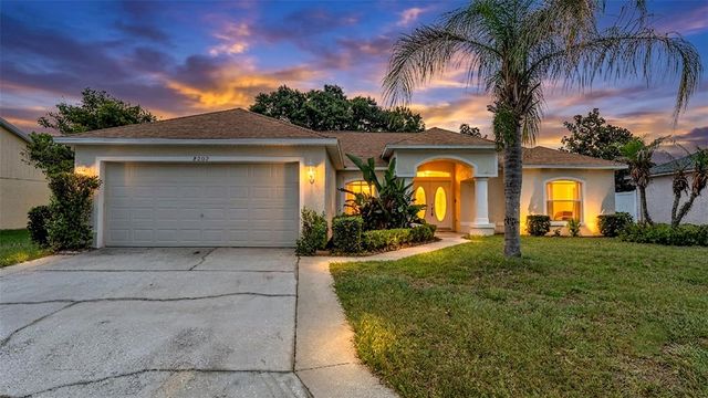 8202 WESTMONT TERRACE DRIVE, Lakeland, FL 33810