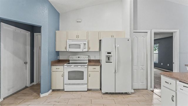 8202 WESTMONT TERRACE DRIVE, Lakeland, FL 33810