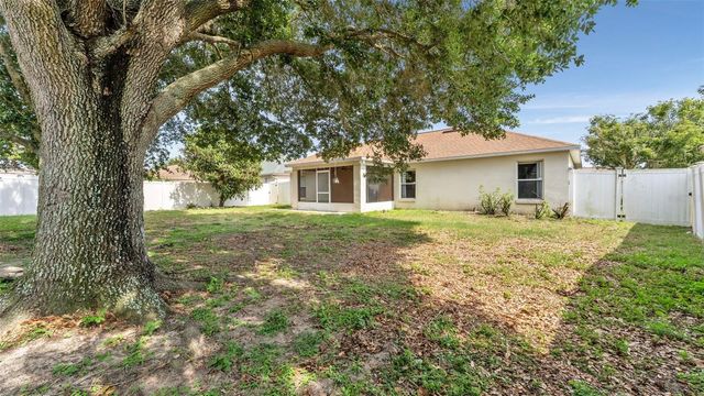 8202 WESTMONT TERRACE DRIVE, Lakeland, FL 33810