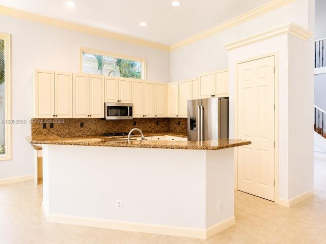 138 Tranquilla Dr, Palm Beach Gardens, FL 33418