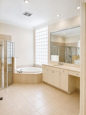 138 Tranquilla Dr, Palm Beach Gardens, FL 33418