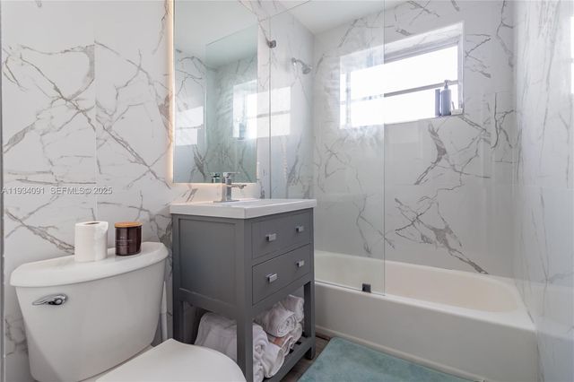 1051 Michigan Ave 1, Miami Beach, FL 33139