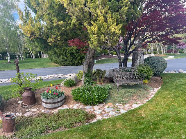 5105 W OLD OAK LN, Highland, UT 84003