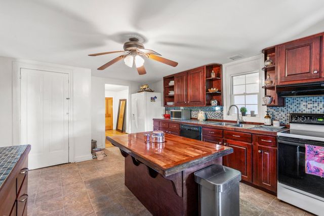 103 Locust Grove Drive, Georgetown, KY 40324