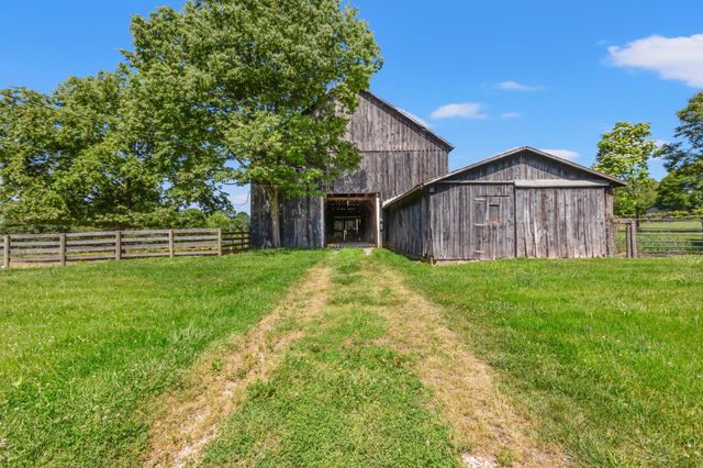 103 Locust Grove Drive, Georgetown, KY 40324