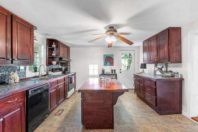 103 Locust Grove Drive, Georgetown, KY 40324