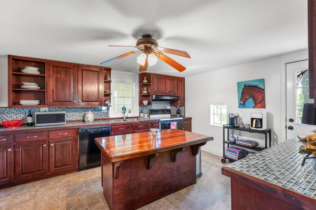 103 Locust Grove Drive, Georgetown, KY 40324