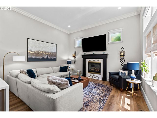 3489 RIVERPLACE Dr, Eugene, OR 97401