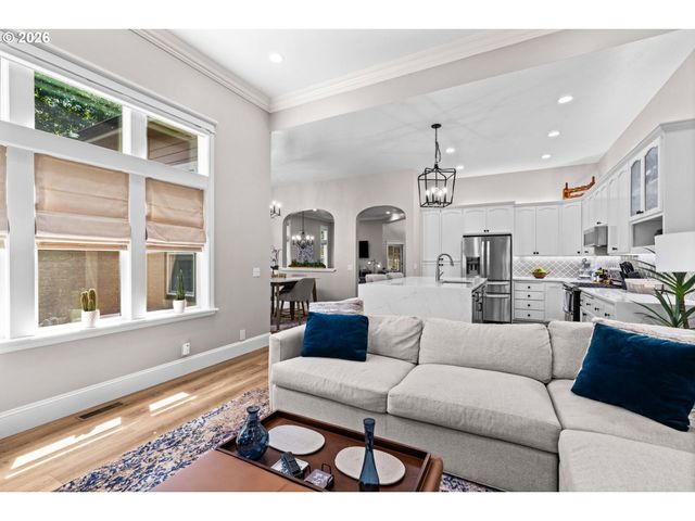 3489 RIVERPLACE Dr, Eugene, OR 97401