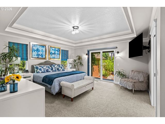 3489 RIVERPLACE Dr, Eugene, OR 97401