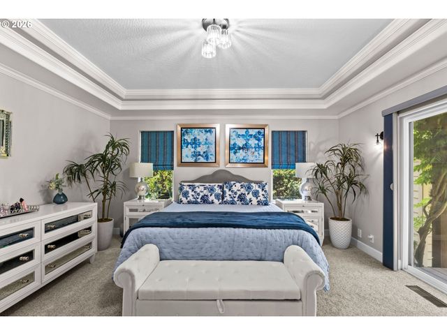 3489 RIVERPLACE Dr, Eugene, OR 97401