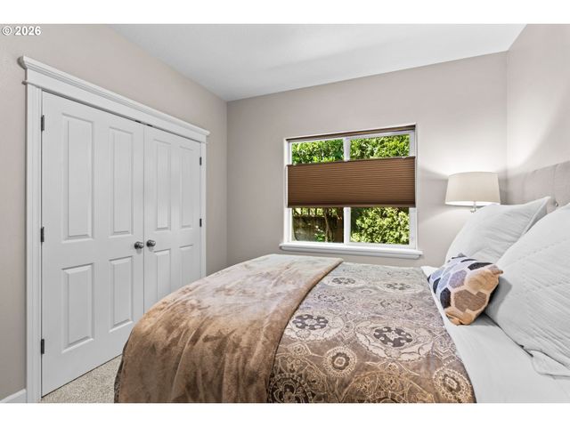 3489 RIVERPLACE Dr, Eugene, OR 97401