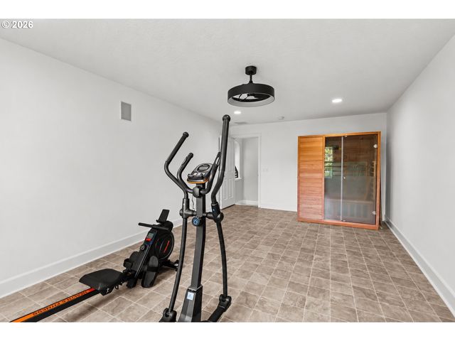 3489 RIVERPLACE Dr, Eugene, OR 97401