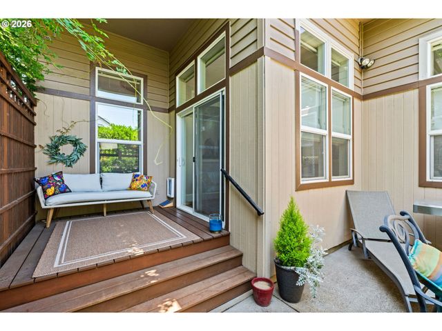3489 RIVERPLACE Dr, Eugene, OR 97401