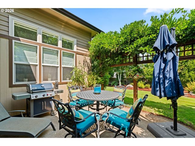 3489 RIVERPLACE Dr, Eugene, OR 97401