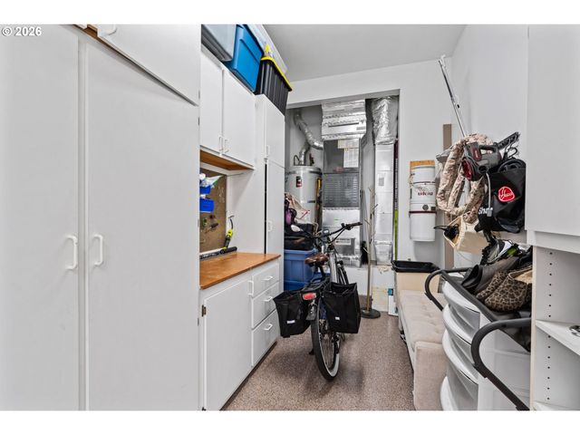 3489 RIVERPLACE Dr, Eugene, OR 97401
