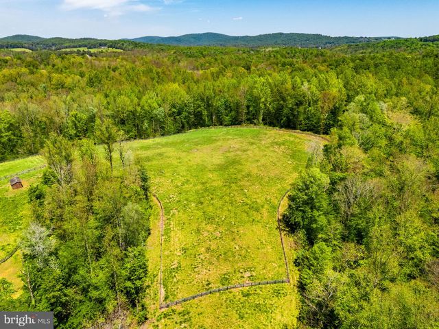 7312 OAK LN, Marshall, VA 20115