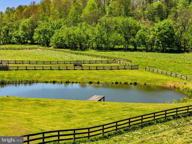 7312 OAK LN, Marshall, VA 20115