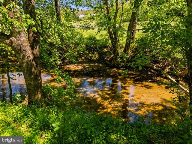 7312 OAK LN, Marshall, VA 20115