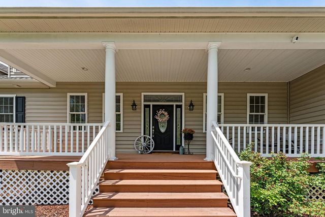 7312 OAK LN, Marshall, VA 20115