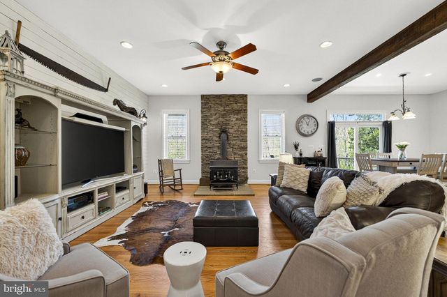 7312 OAK LN, Marshall, VA 20115
