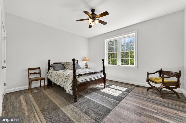 7312 OAK LN, Marshall, VA 20115