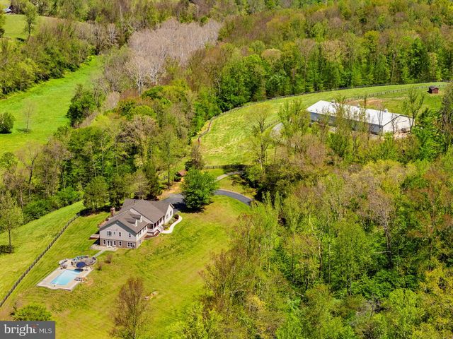 7312 OAK LN, Marshall, VA 20115