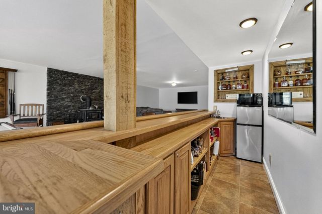 7312 OAK LN, Marshall, VA 20115