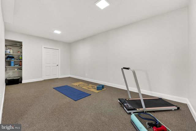 7312 OAK LN, Marshall, VA 20115