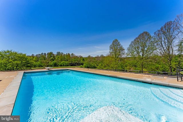 7312 OAK LN, Marshall, VA 20115