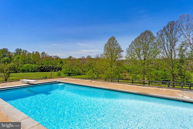 7312 OAK LN, Marshall, VA 20115