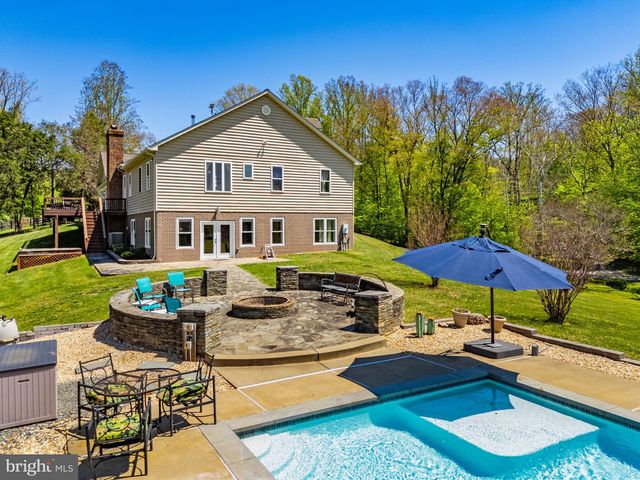 7312 OAK LN, Marshall, VA 20115