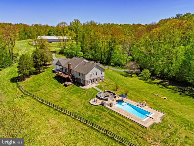 7312 OAK LN, Marshall, VA 20115