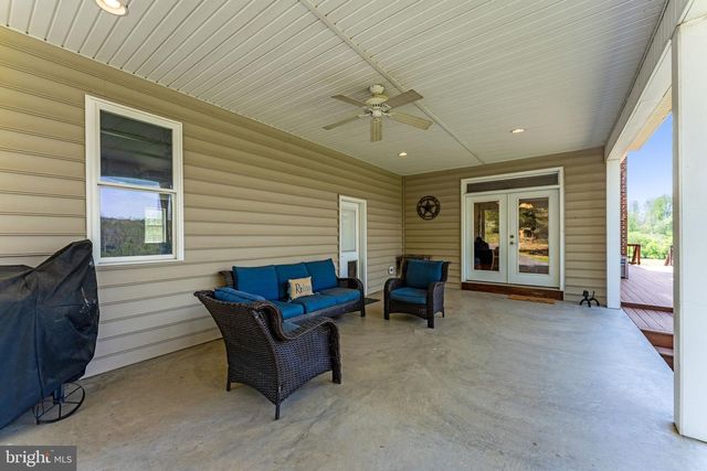 7312 OAK LN, Marshall, VA 20115