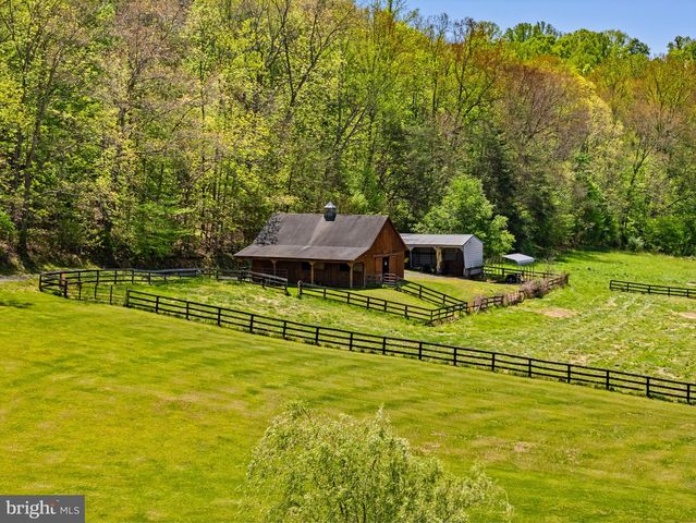 7312 OAK LN, Marshall, VA 20115