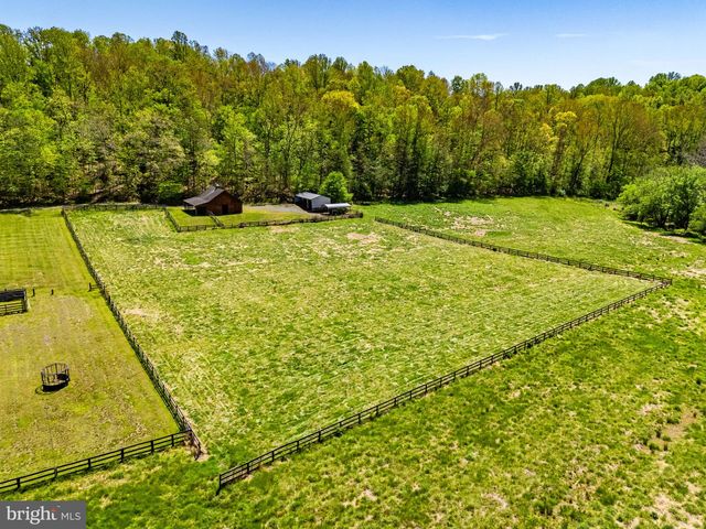 7312 OAK LN, Marshall, VA 20115
