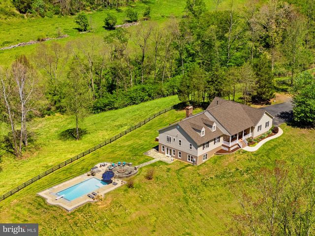 7312 OAK LN, Marshall, VA 20115