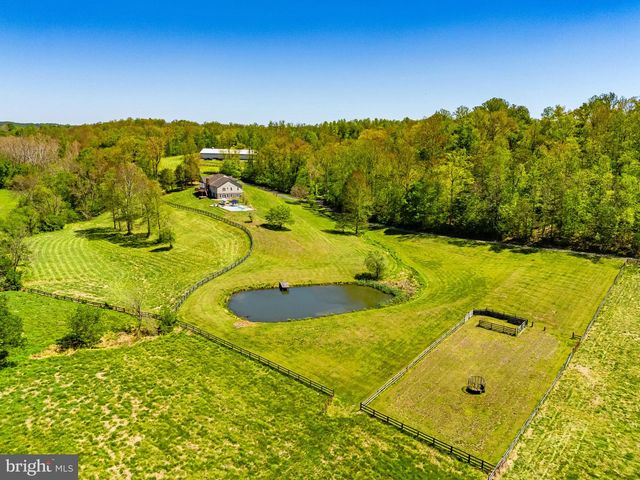 7312 OAK LN, Marshall, VA 20115