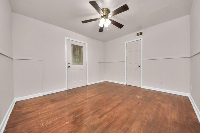 2703 Knotty Oaks Trail, Houston, TX 77045