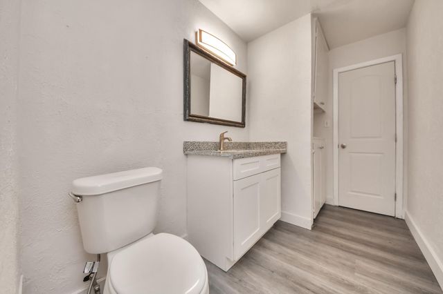 2703 Knotty Oaks Trail, Houston, TX 77045