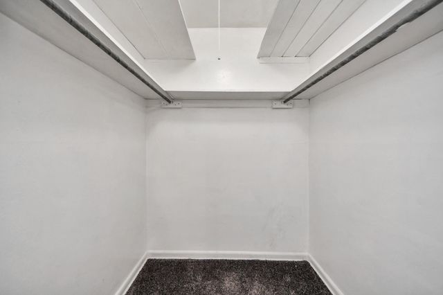 2703 Knotty Oaks Trail, Houston, TX 77045