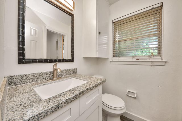 2703 Knotty Oaks Trail, Houston, TX 77045