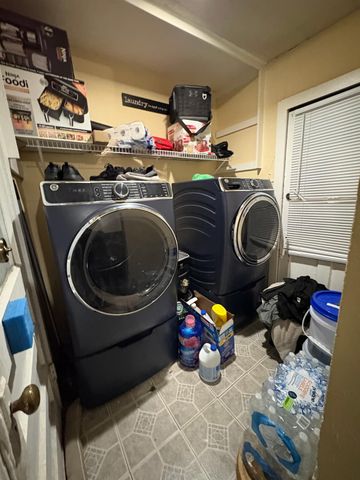 702 Gresham Street, Baytown, TX 77520