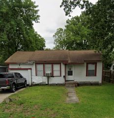 702 Gresham Street, Baytown, TX 77520